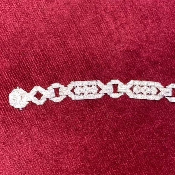 Exclusive Natural Dimond bracelet solid gold new great for the weeding, bride